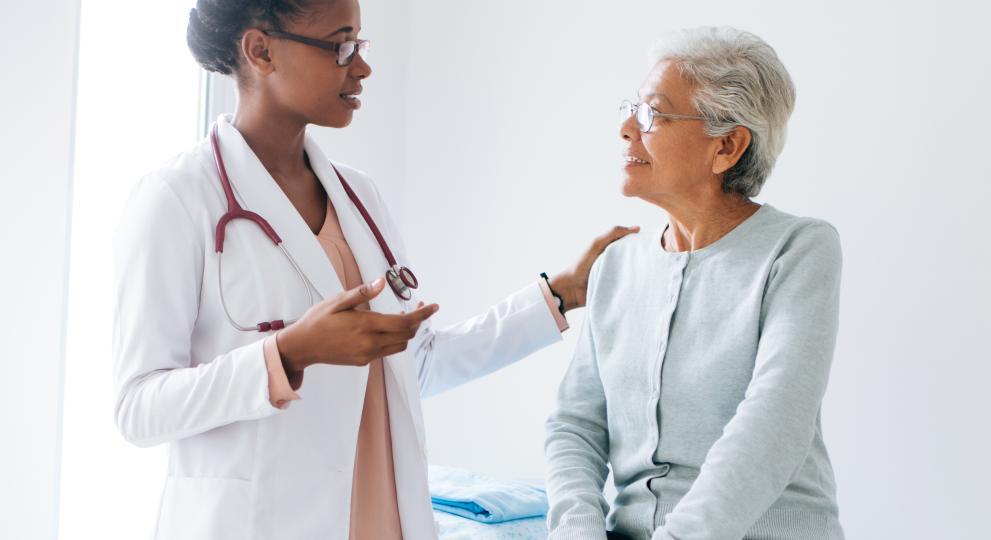 Comprender el papel de las pruebas genéticas y de biomarcadores en el cáncer